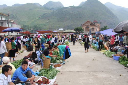 Market sessions in Ha Giang - ảnh 1